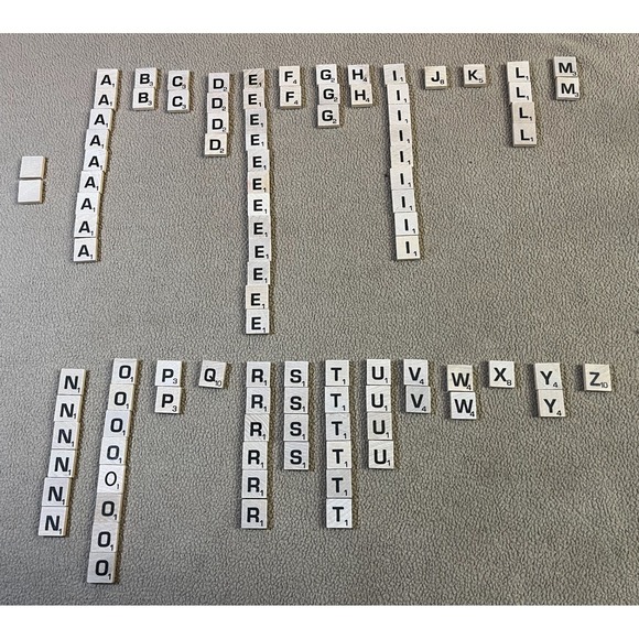 Scrabble Deluxe Edition Rotating Board. All Components Complete With All Letters - Picture 10 of 10